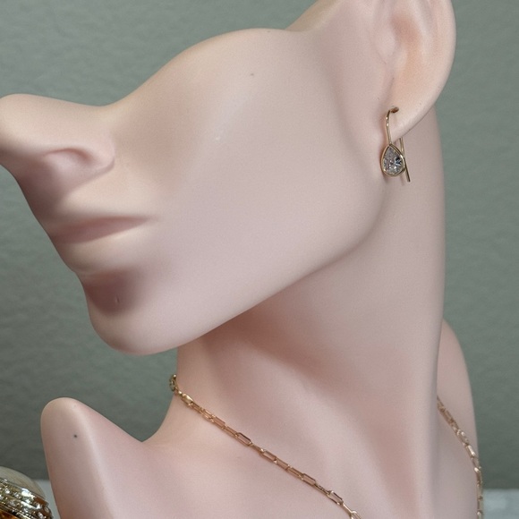 ⚜️Minimalist Gold Teardrop Earrings With Cubic Zirconia 💎 - Picture 8 of 10